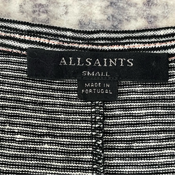 All Saints MIA LIN STRIPE TEE NWOT Black and White Striped V-Neck Size Small - Picture 8 of 9